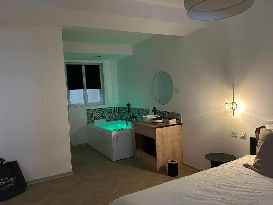 Appartement Spa 2 Pers-Couteliers-Centre Ville Moulins  Esterno foto